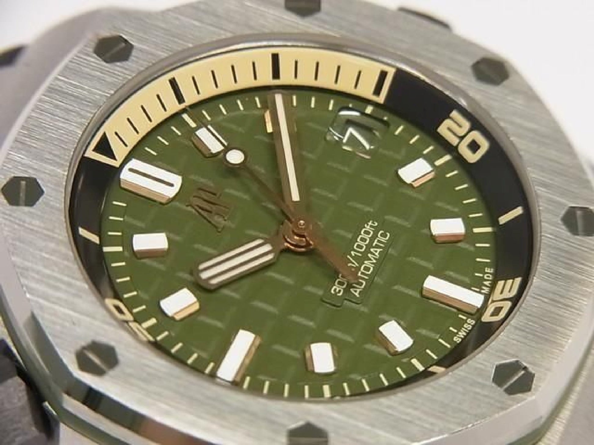 AUDEMARS PIGUET Royal Oak Offshore Diver kaki groen 15720ST.OO.A052CA.01 Heren 192952170 hannari-shop