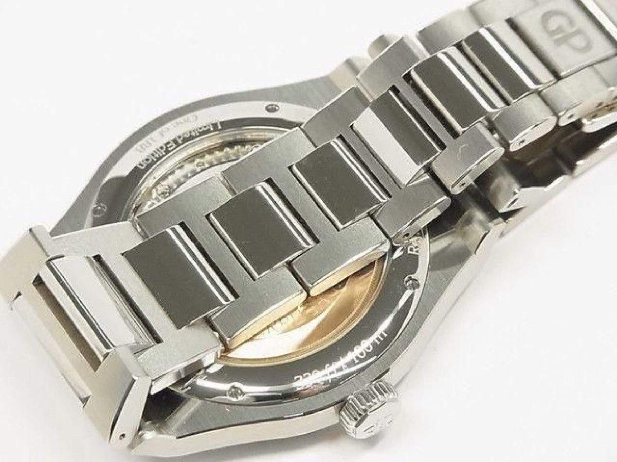 GIRARD PERREGAUX Laureato 42 MM black Onyx 81010-11-636-11A 188 Lot Limited Mens 193800388 hannari-shop