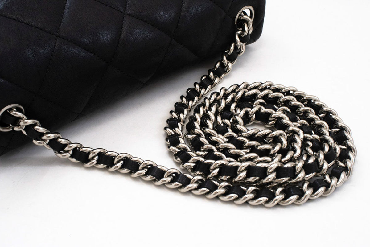 CHANEL Chain Around Shoulder Bag Crossbody Zwart kalfsleer ap9 — klep open hannari-shop