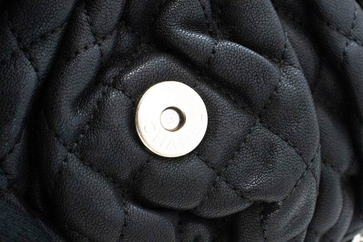 CHANEL Chain Around Small Shoulder Bag Crossbody Zwart kalfsleer ap7 hannari-shop