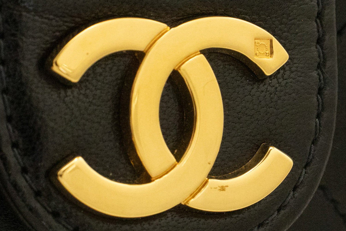 CHANEL Small Chain Shoulder Bag Clutch Black Quilted Flap Lambskin ao7 — interior hannari-shop