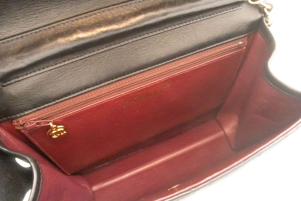CHANEL Small Chain Schoudertas Clutch Zwart Gewatteerde Flap Lamsskin ap4 hannari-shop