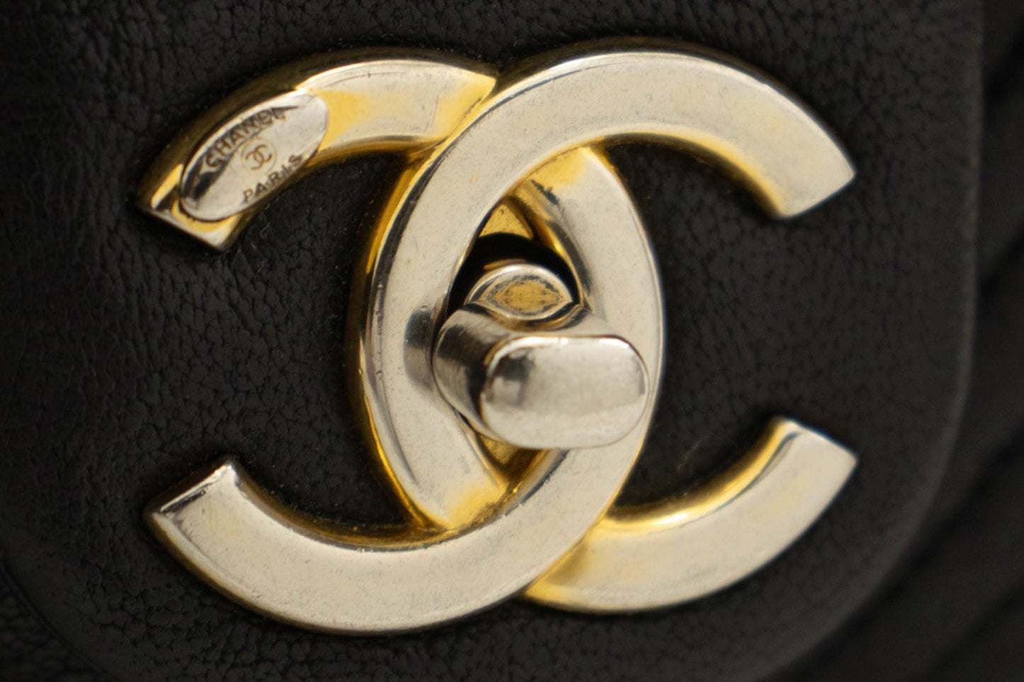Chanel Chevron V-Stitch lederen ketting schoudertas enkele flap mat k59