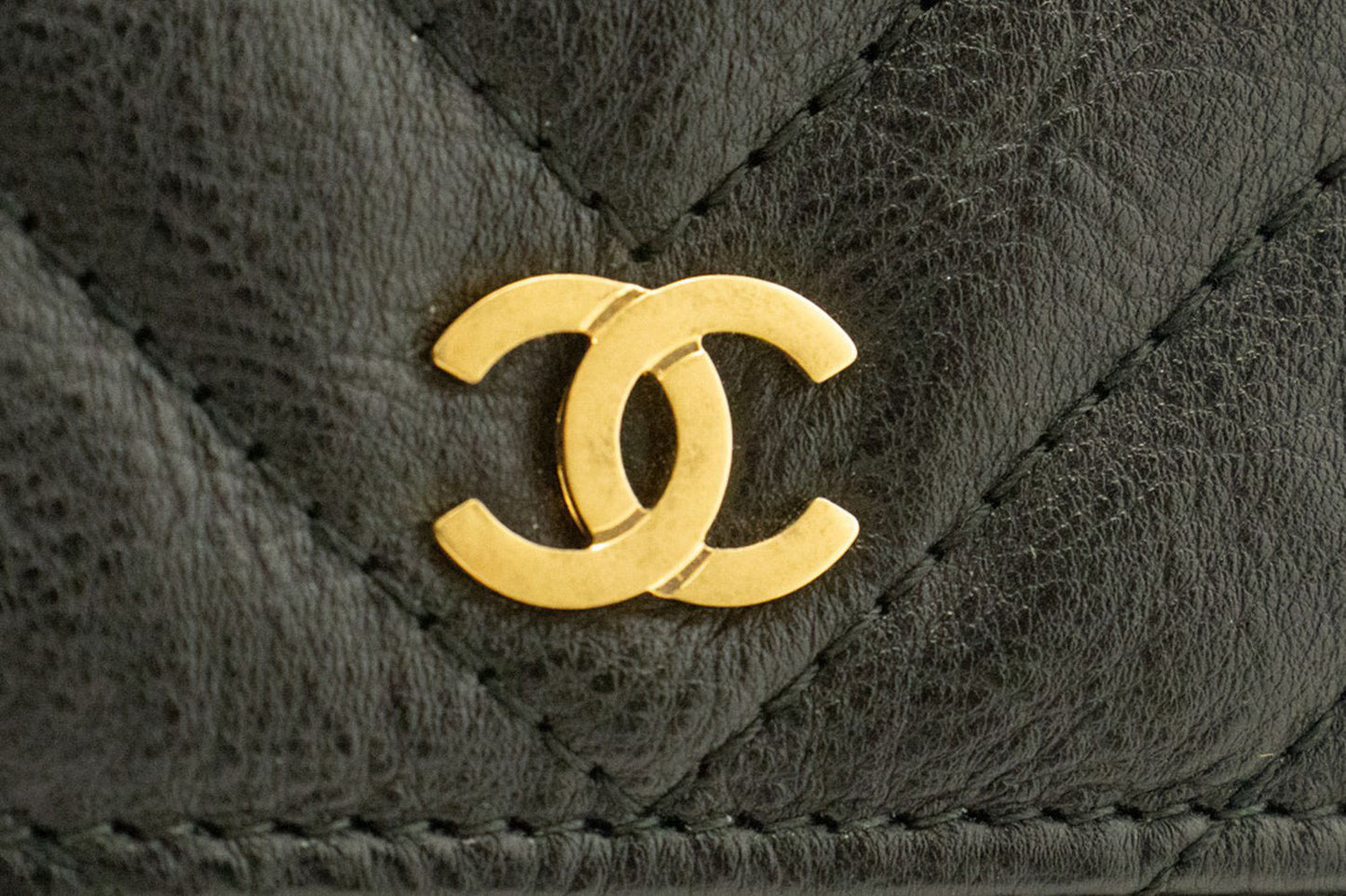 CHANEL V-Stitch Portemonnee Op Ketting WOC Ketting Schoudertas ab2 hannari-shop