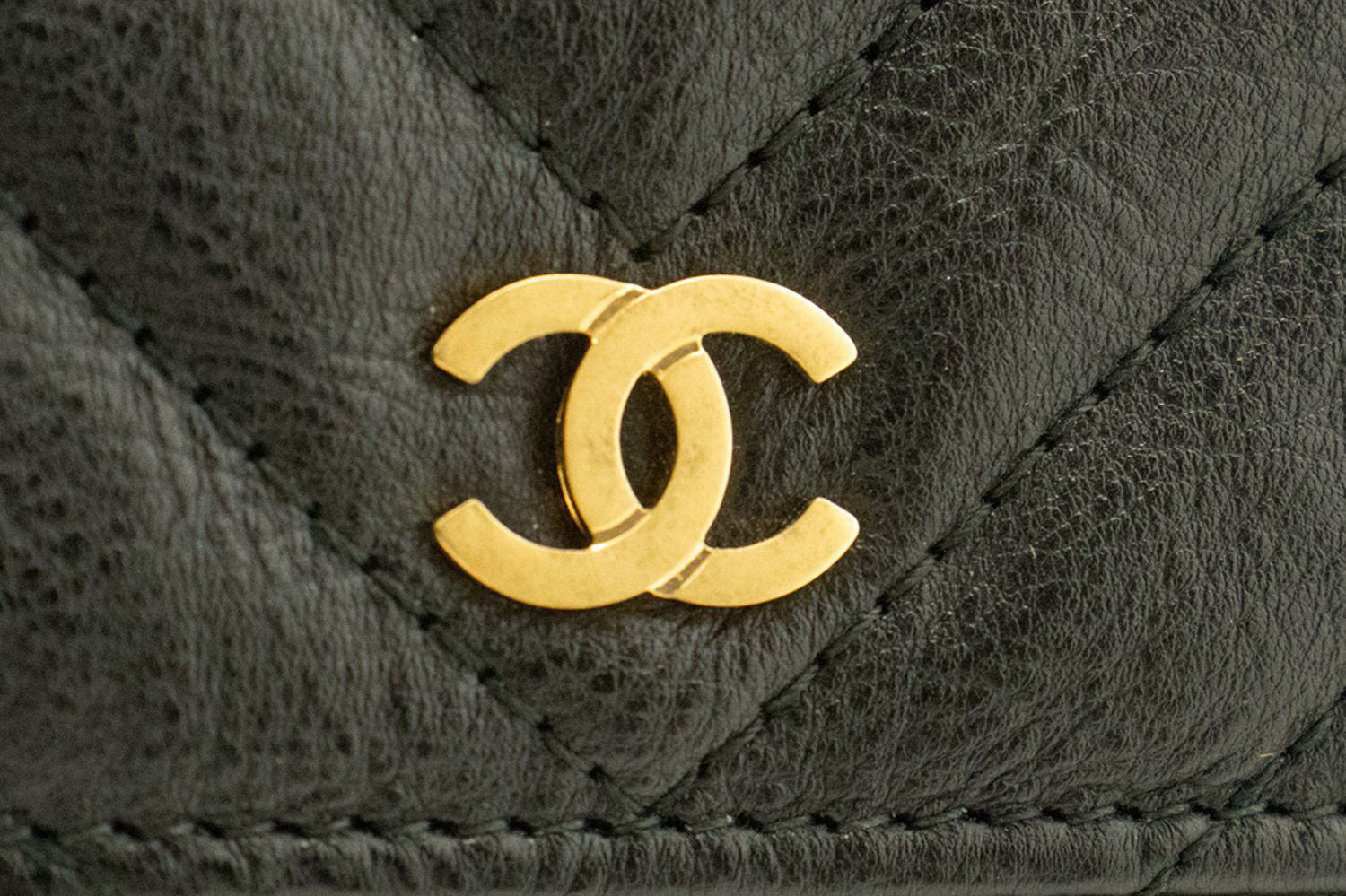 CHANEL V-Stitch Portemonnee Op Ketting WOC Ketting Schoudertas ab2 hannari-shop