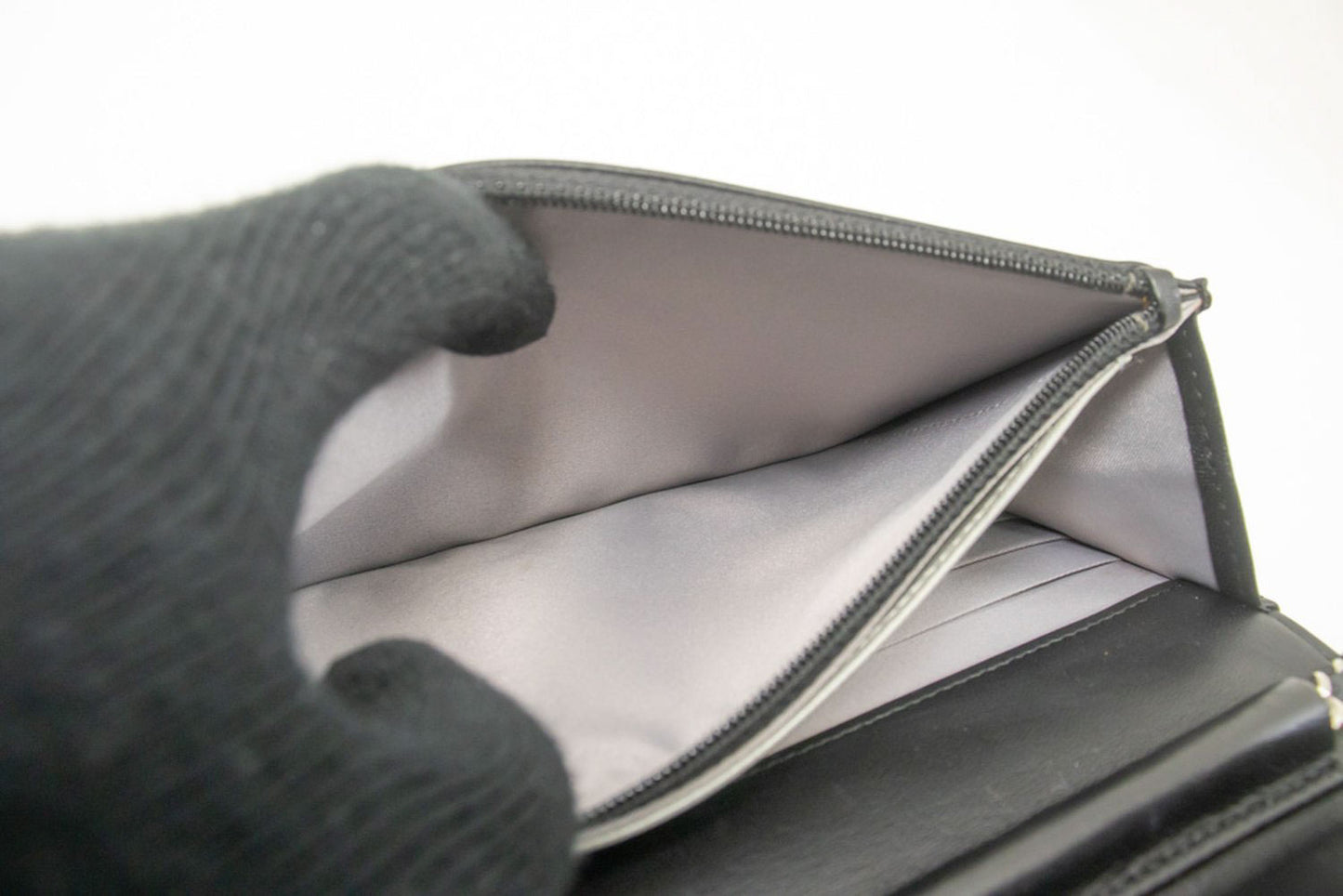 CHANEL Zwarte Camellia Gegraveerde Wallet On Chain WOC Schoudertas ab6 hannari-shop