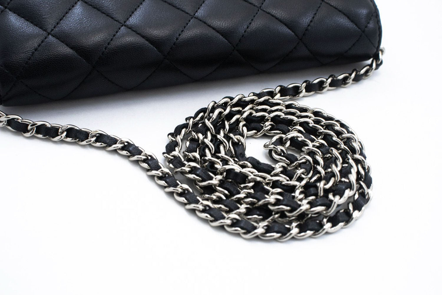 CHANEL Zwarte Classic Wallet On Chain WOC Schoudertas Lamsleer ab8 hannari-shop