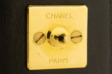 CHANEL schoudertas met ketting met volledige flap, clutch, zwart gewatteerd lamsleer L87