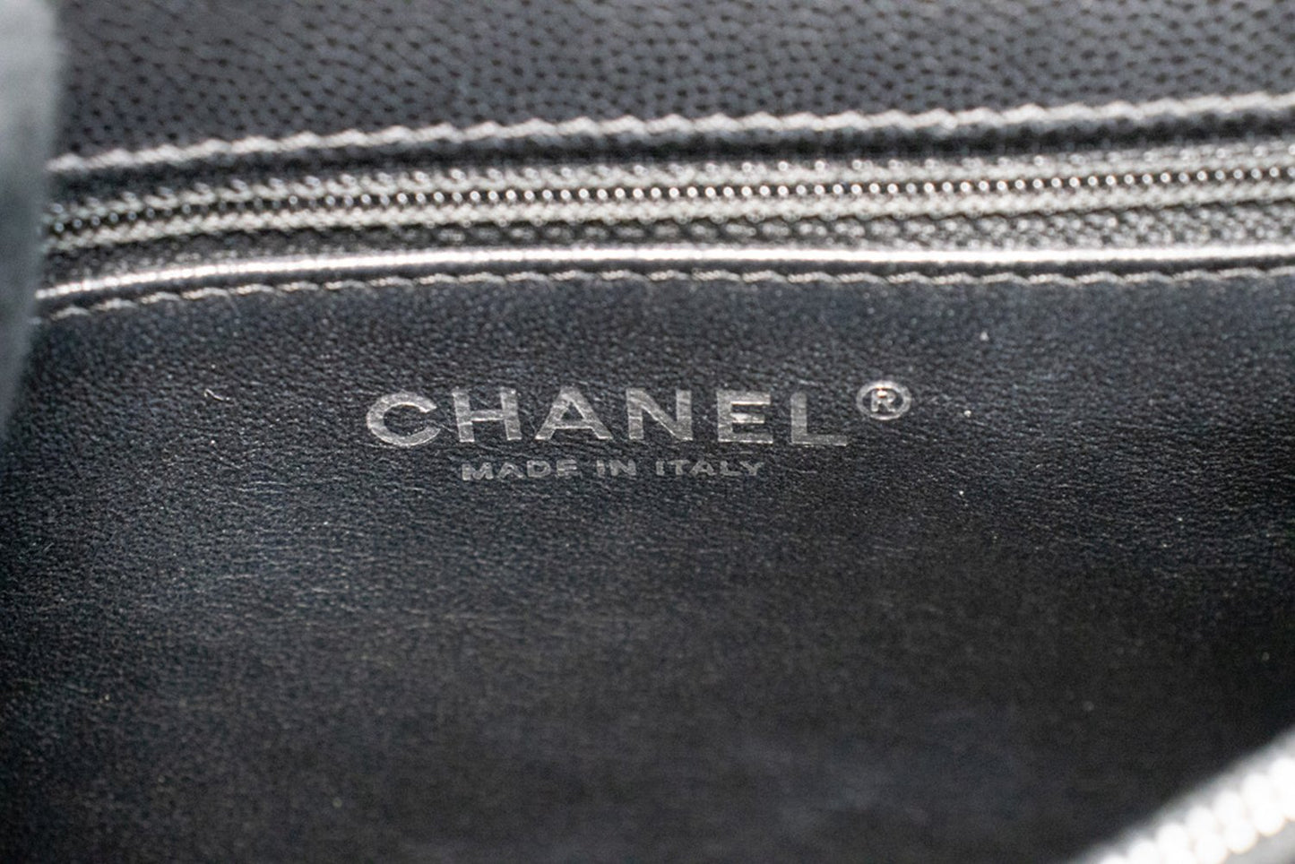CHANEL 2-weg handtas met handvat, schoudertas, zwart kaviaarleer L52