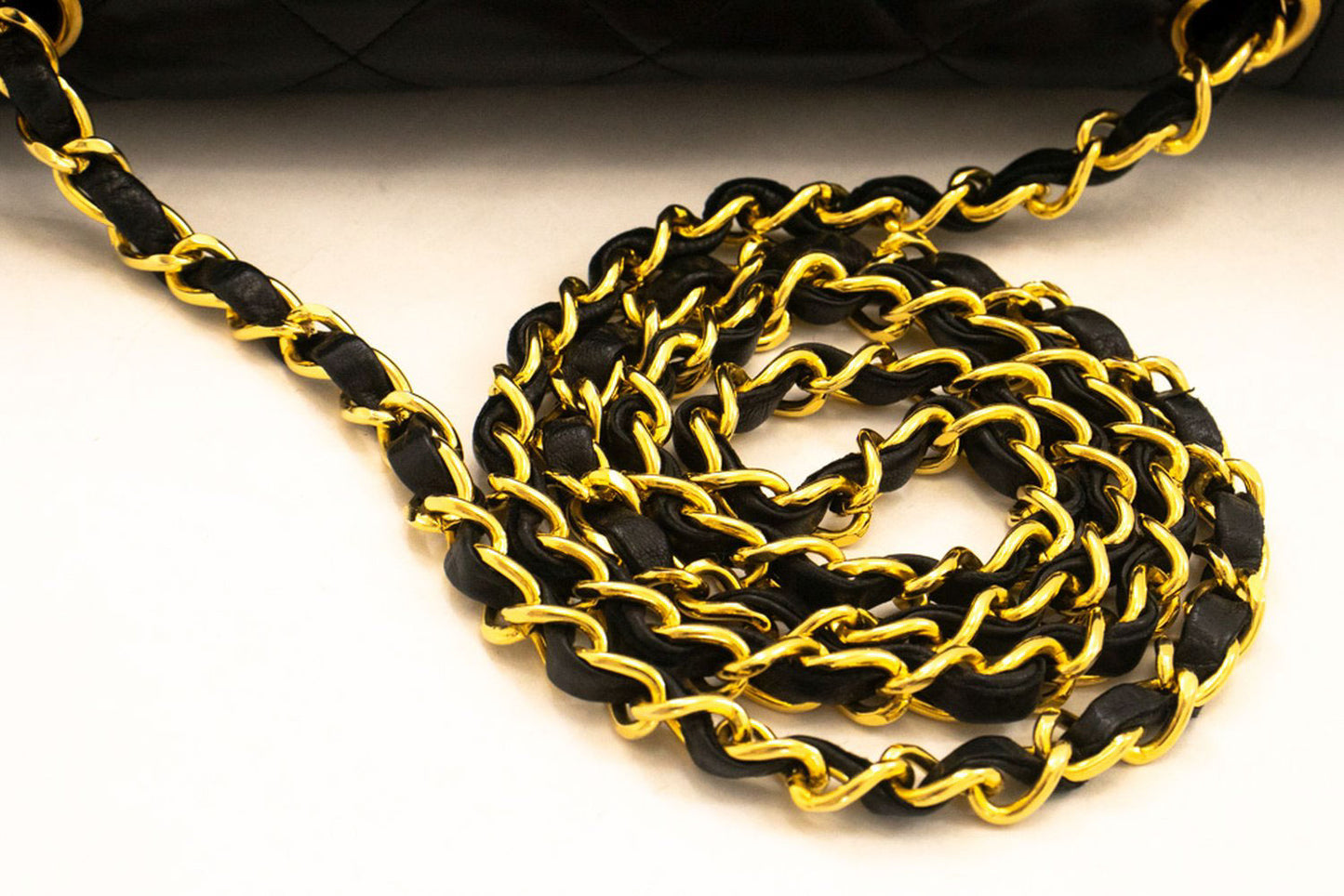 CHANEL Diana Flap Chain Schoudertas Zwart Gequilt Lamsschapenleer ak2 hannari-shop